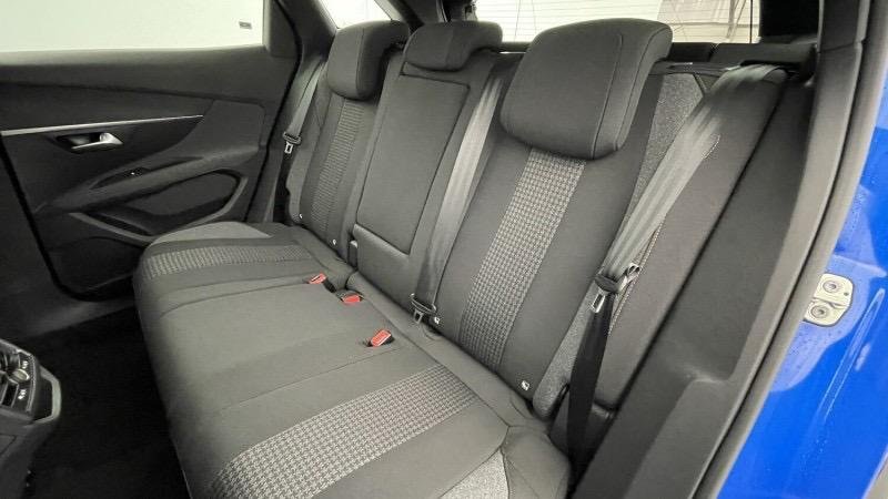 PEUGEOT 3008 III 1.2 Puretech 130ch Active Pack EAT8 Bleuvertigo – Image 7