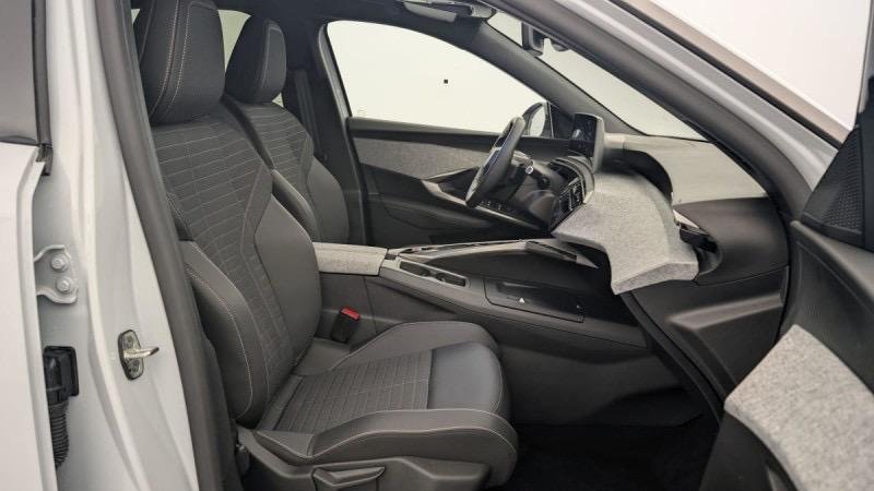 PEUGEOT 3008 HYBRID 136 E-DCS6 ALLURE Blanc Okénite – Image 5