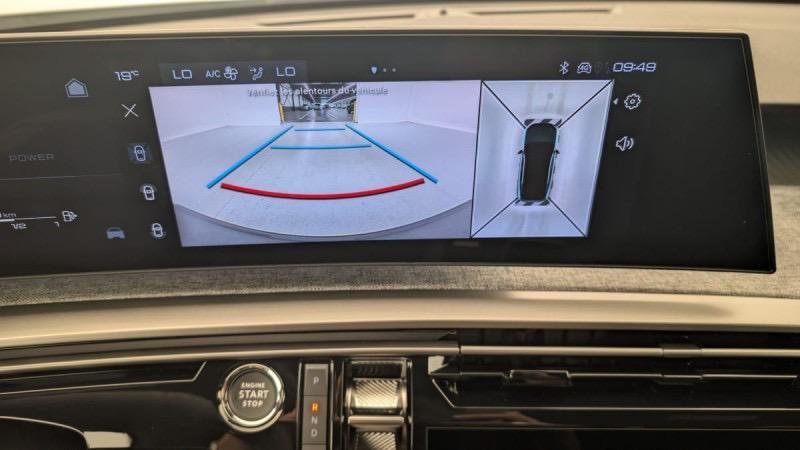 PEUGEOT 3008 HYBRID 136 E-DCS6 ALLURE Blanc Okénite – Image 12