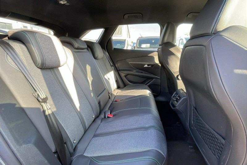 PEUGEOT 3008 Hybrid 225 e-EAT8 Allure Pack Gris Platinium – Image 7