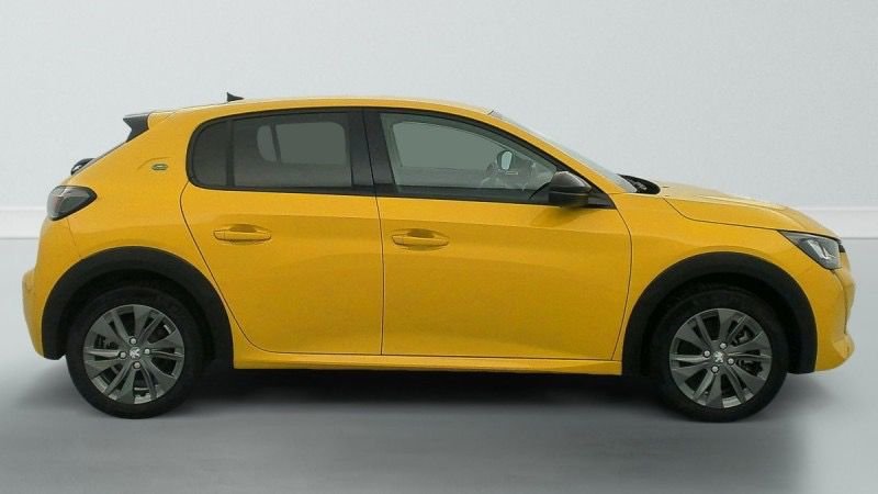 PEUGEOT 208 50 KWH 136CH ALLURE Jaune Faro – Image 5