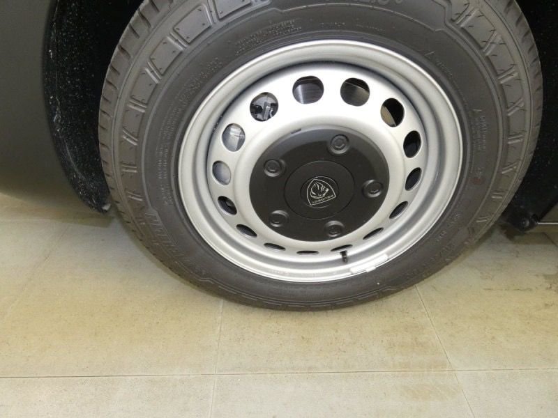 PEUGEOT Expert Fg VUL M BLUEHDI 145 SS EAT8 Gris Titane – Image 3