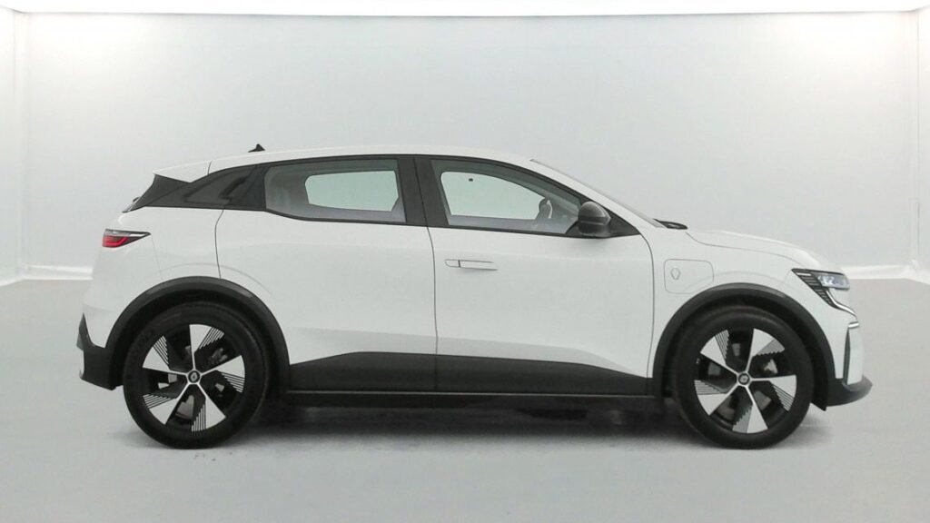 RENAULT Megane EV60 220 ch super charge Equilibre 5p Blanc