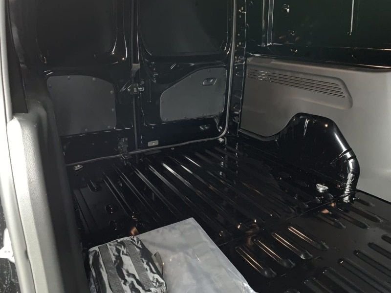 CITROEN Berlingo TAILLE XL 950KG BLUEHDI 130 S S EAT8 Noir Perla Nera – Image 7