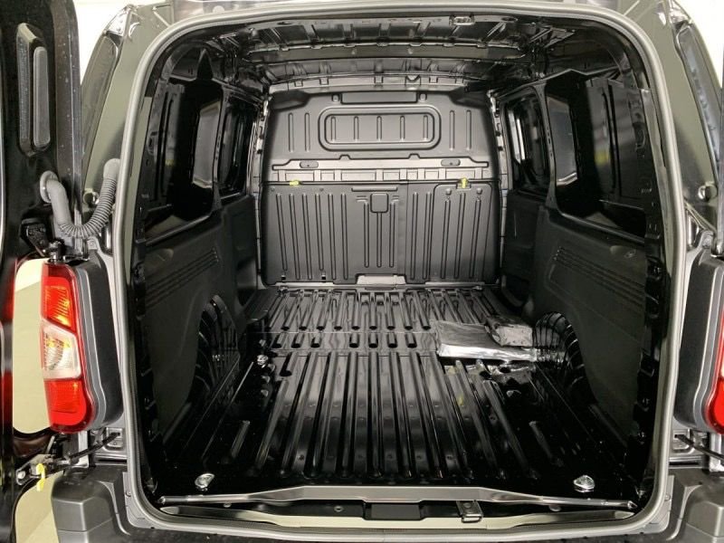 CITROEN Berlingo TAILLE XL 950KG BLUEHDI 130 S S EAT8 Noir Perla Nera – Image 11