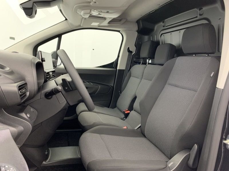 CITROEN Berlingo TAILLE XL 950KG BLUEHDI 130 S S EAT8 Noir Perla Nera – Image 16