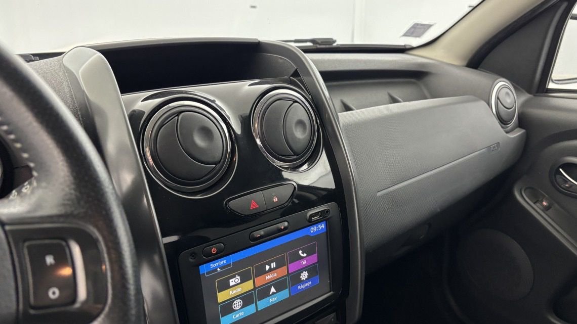 DACIA Duster TCe 125 4x2 Black Touch 5p Gris – Image 6
