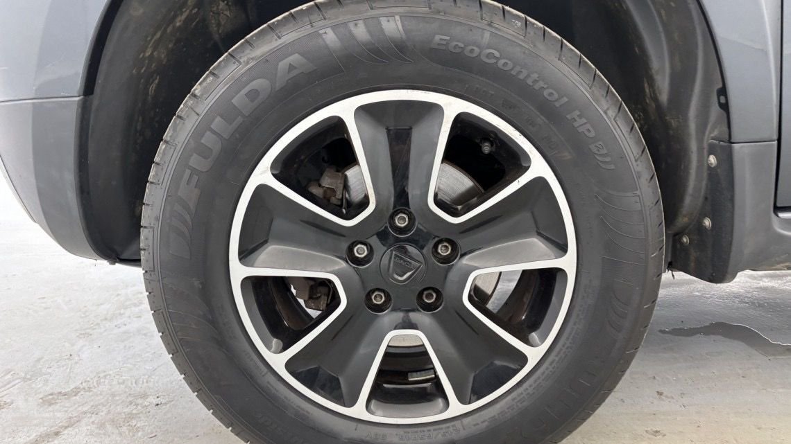 DACIA Duster TCe 125 4x2 Black Touch 5p Gris – Image 5