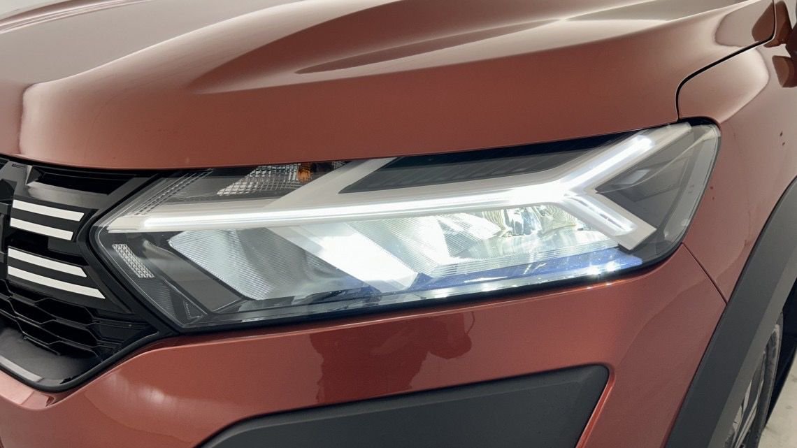 DACIA Jogger 1.6 hybrid 140ch Extreme 5 places - Garantie 08/2029 Brun Terracota métallisé – Image 11