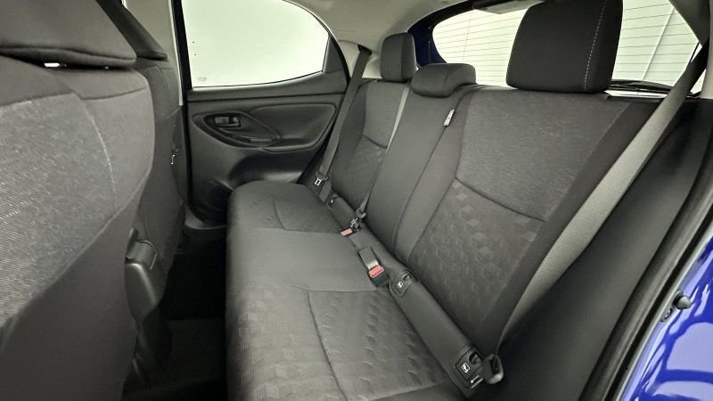 TOYOTA Yaris Hybride 116h Design e-CVT Bleu nievre – Image 8