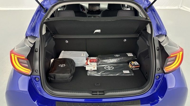TOYOTA Yaris Hybride 116h Design e-CVT Bleu nievre – Image 9