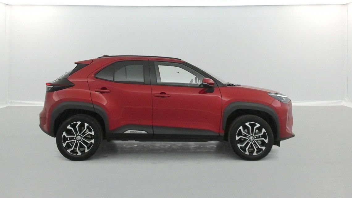 TOYOTA Yaris Cross 116h 2WD Design 5p Rouge – Image 16