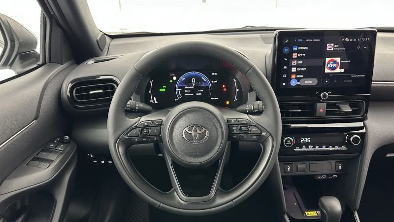 TOYOTA Yaris Cross Yaris cross 1.5 Hybride 130h Design e-CVT Blanc lunaire nacré – Image 12