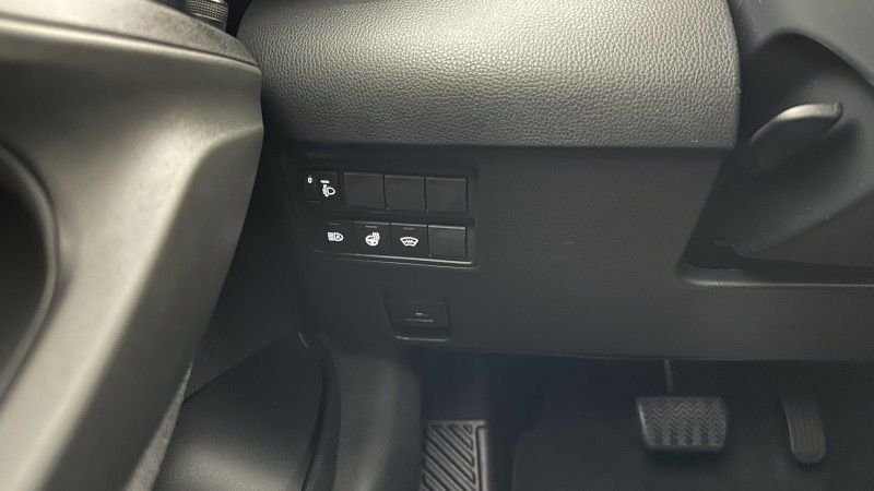 TOYOTA Yaris Cross Yaris cross 1.5 Hybride 130h Design e-CVT Blanc lunaire nacré – Image 10