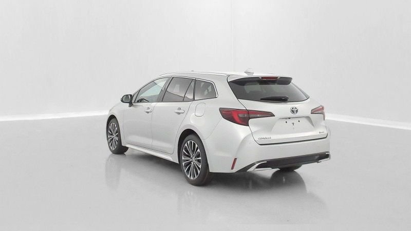 TOYOTA Corolla Touring Spt Corolla touring sports X 1.8 Hybrid 140ch Design (Team Player) Shimmeringsilver – Image 14