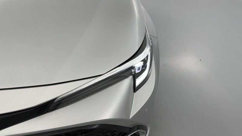 TOYOTA Corolla Touring Spt Corolla touring sports X 1.8 Hybrid 140ch Design (Team Player) Shimmeringsilver – Image 4