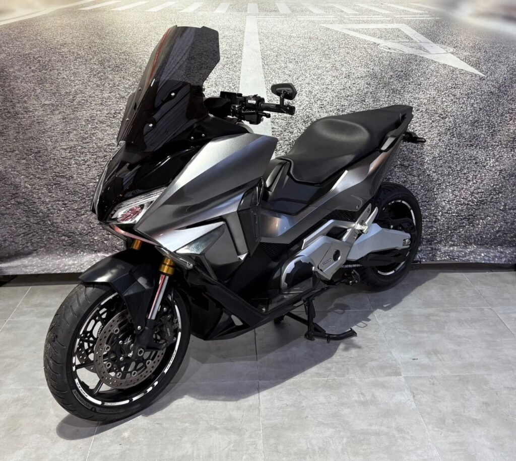 HONDA FORZA 750