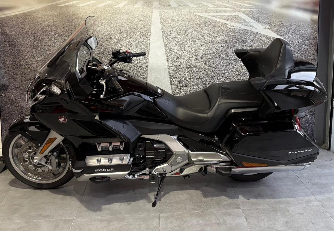 HONDA GOLDWING 1800 TOURING – Image 4