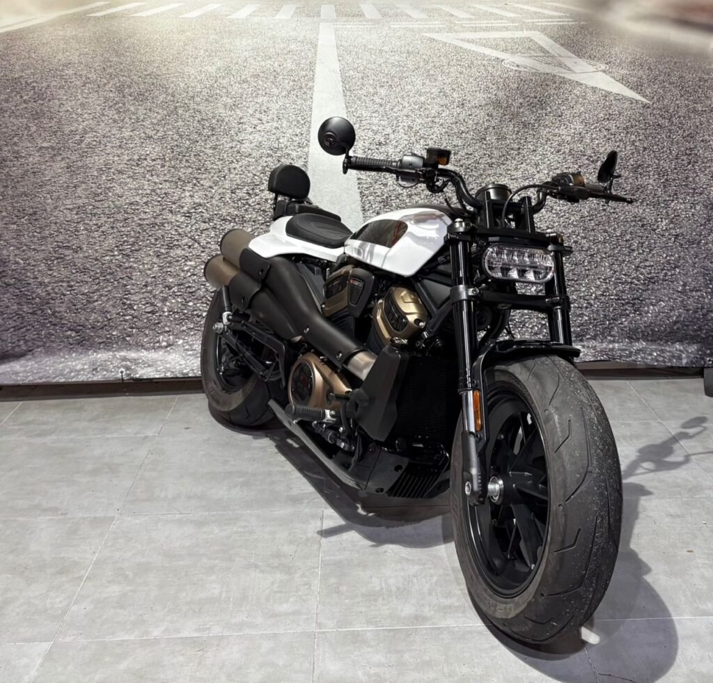 HARLEY DAVIDSON SPORTSTER 1250 S