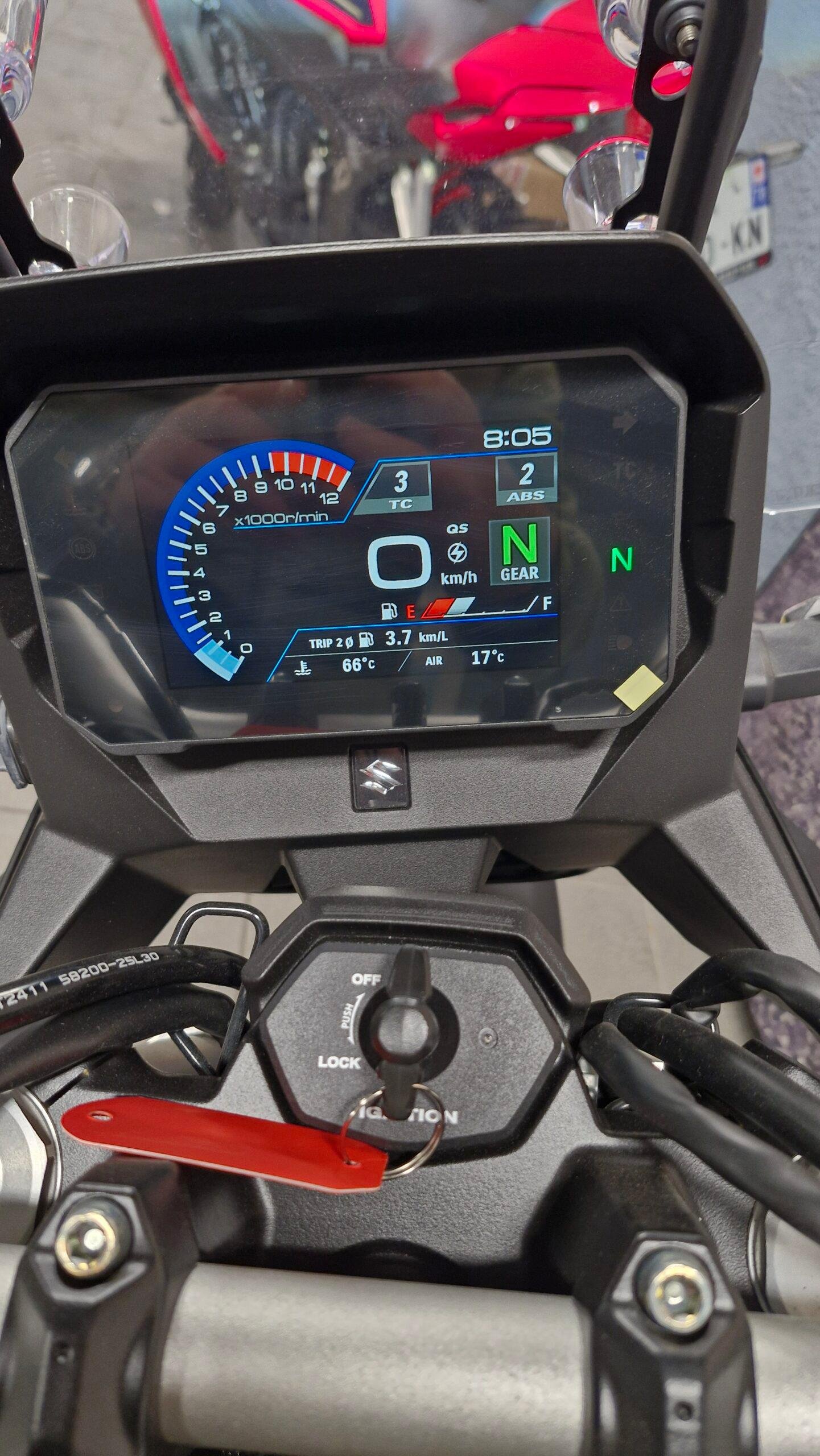 SUZUKI DL V-STROM 800 SE – Image 6